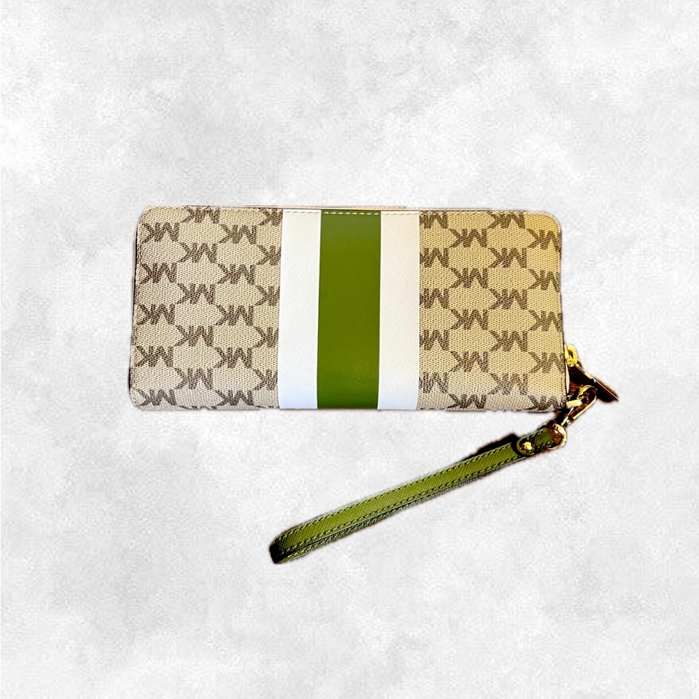 MICHAEL KORS green wristslet